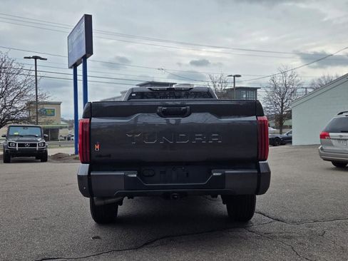 Used 2025 Toyota Tundra SR5 w/ SR5 Convenience Package AWD/4WD image 5