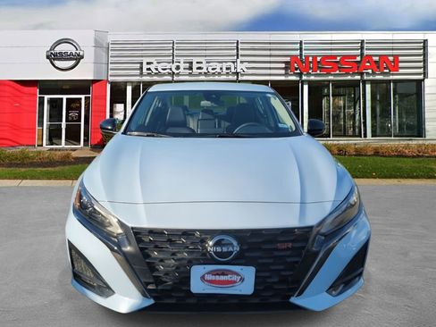 Used 2024 Nissan Altima 2.5 SR FWD image 4