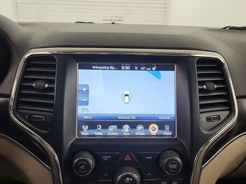 Used 2014 Jeep Grand Cherokee Limited w/ Luxury Group II AWD/4WD image 25