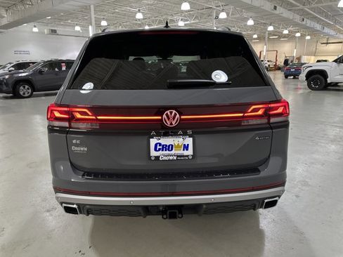 New 2026 Volkswagen Atlas Peak Edition AWD/4WD image 7