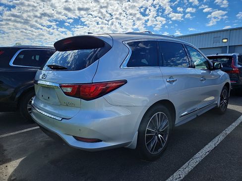 Used 2016 INFINITI QX60 Luxe w/ Deluxe Technology Package AWD/4WD image 7