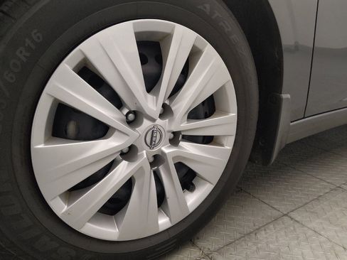 Used 2025 Nissan Sentra S FWD image 31