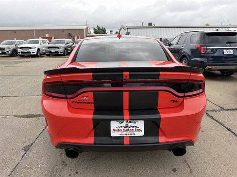 Used 2018 Dodge Charger R/T w/ Plus Group RWD image 4