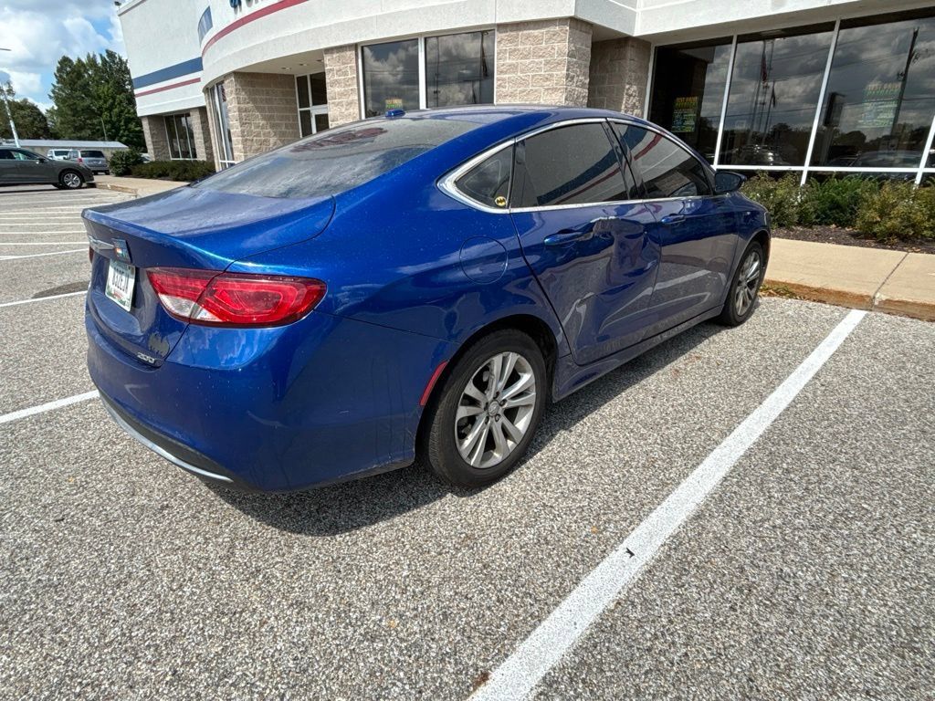 Used 2015 Chrysler 200 Limited w/ Convenience Group FWD image 4