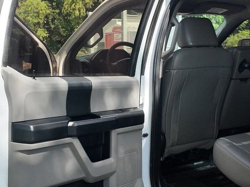 Used 2017 Ford F250 XL w/ STX Appearance Package AWD/4WD image 15