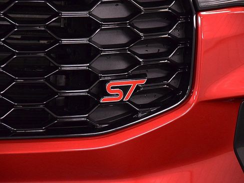 New 2026 Ford Explorer ST w/ Sun And Sound Package image 3