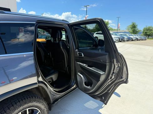 Used 2018 Jeep Grand Cherokee Limited w/ Trailer Tow Group IV AWD/4WD image 23