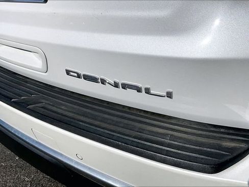 Used 2021 GMC Yukon XL Denali w/ Denali Ultimate Package RWD image 24