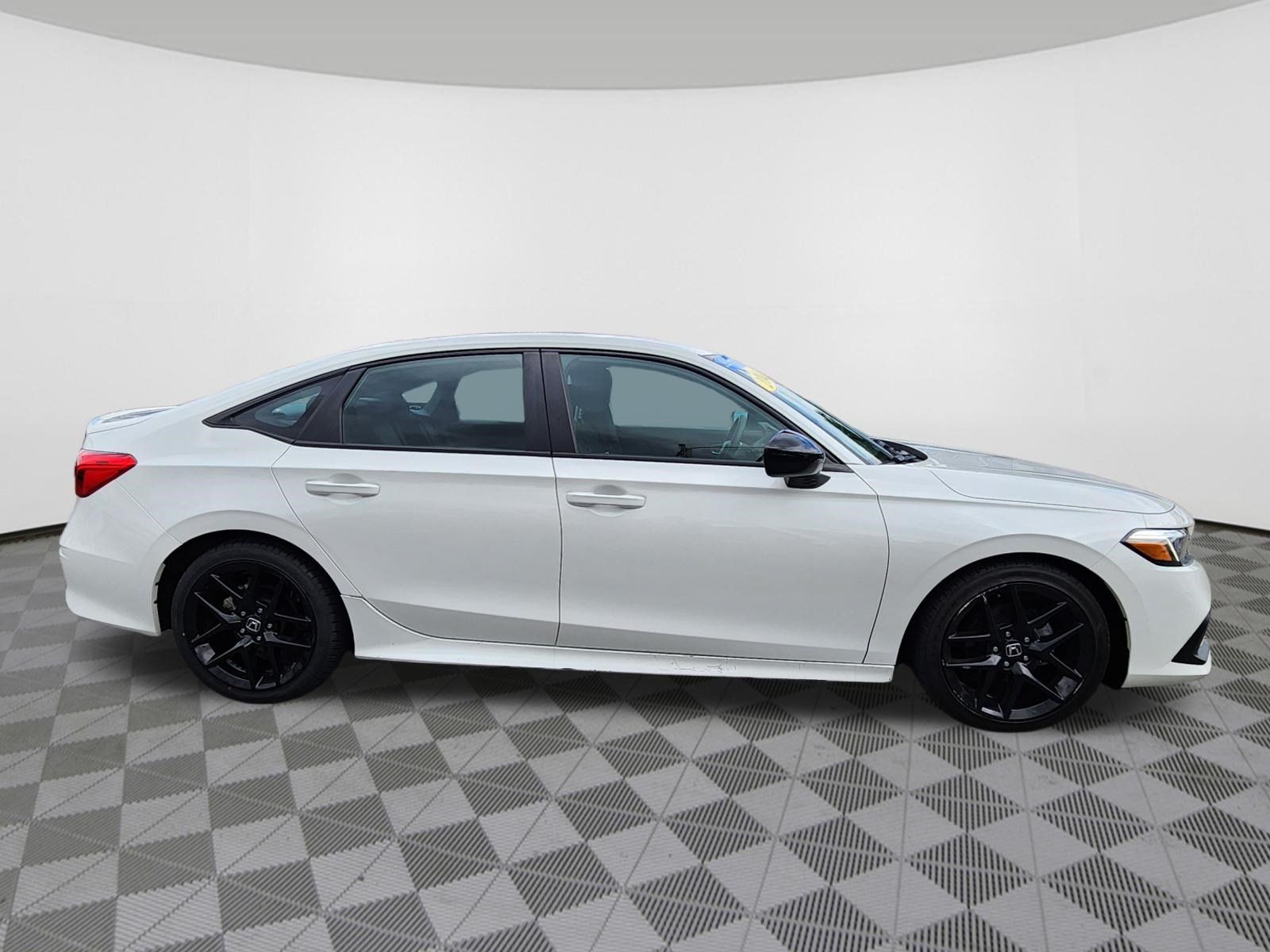 Used 2023 Honda Civic Sport image 6