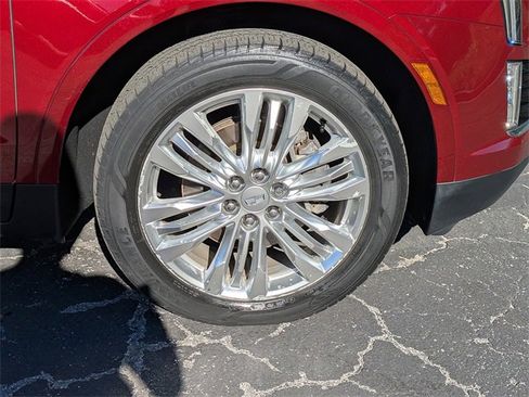 Used 2017 Cadillac XT5 Premium Luxury w/ LPO, Wheel Lock Package image 11