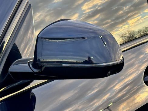 Used 2022 BMW X5 sDrive40i w/ M Sport Package image 11