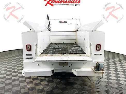 Used 2019 Ford F350 XL w/ Power Equipment Group image 29