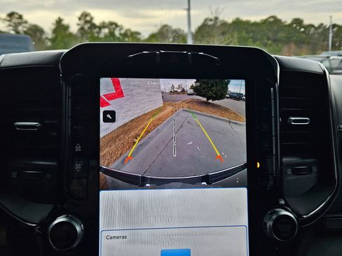 Used 2024 RAM 1500 Limited image 32