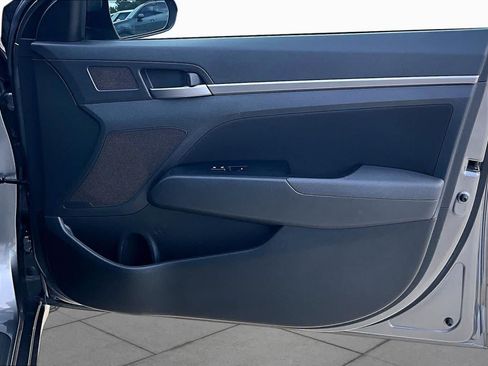 Used 2018 Hyundai Elantra SEL FWD image 21
