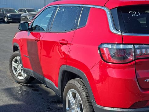 Used 2024 Jeep Compass Latitude AWD/4WD image 53