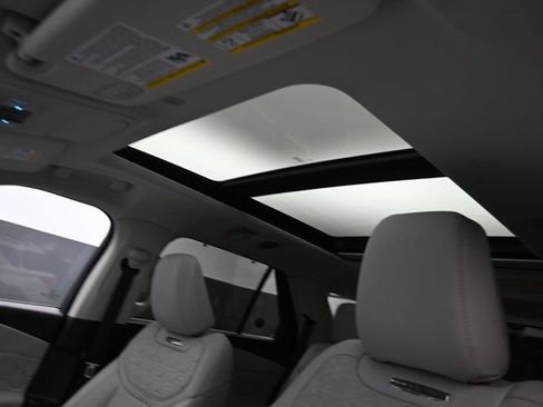 Certified 2025 Ford Explorer Platinum w/ Ultimate Package AWD/4WD image 20
