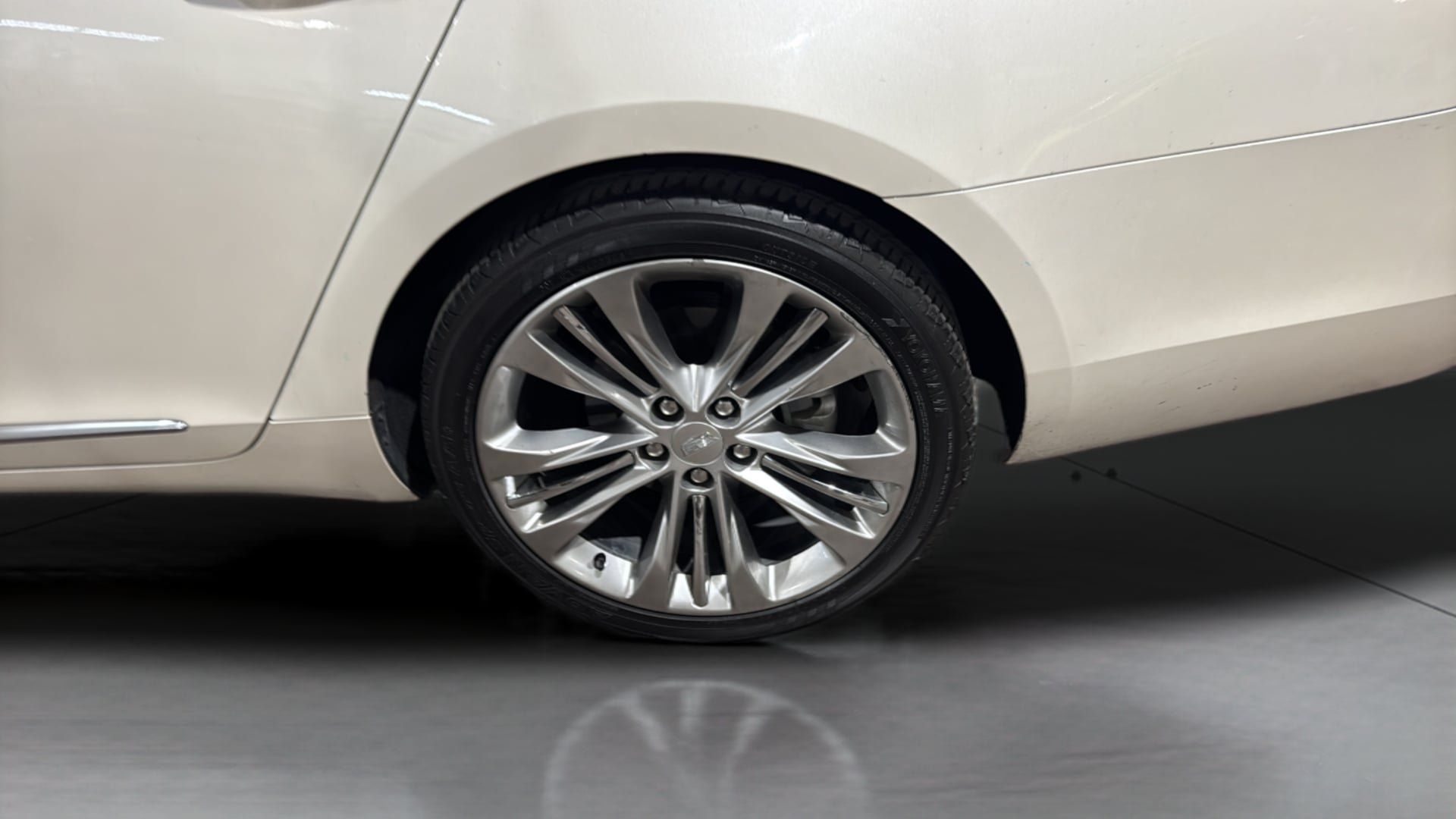 Used 2014 Cadillac XTS Vsport Premium w/ Driver Assist Package AWD/4WD image 36