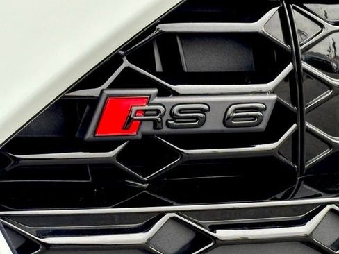 Used 2023 Audi RS 6 AWD/4WD image 10