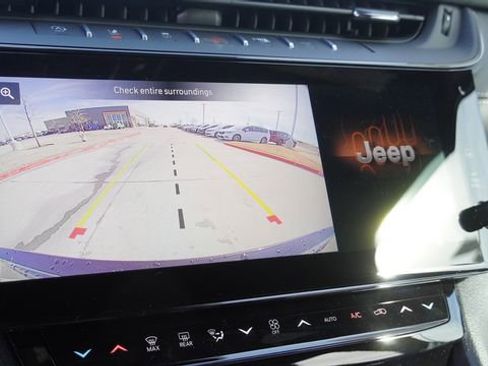 New 2026 Jeep Grand Cherokee Altitude image 23