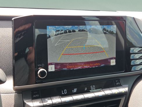 Used 2025 Toyota Camry LE FWD image 20