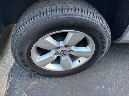 Used 2014 RAM 1500 Express image 14