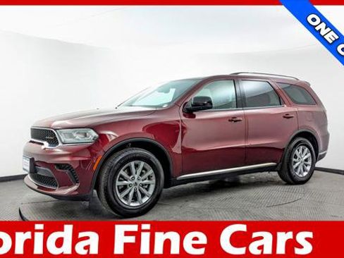 Used 2023 Dodge Durango SXT image 1