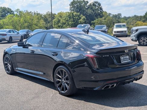 Used 2025 Cadillac CT5 V RWD image 7