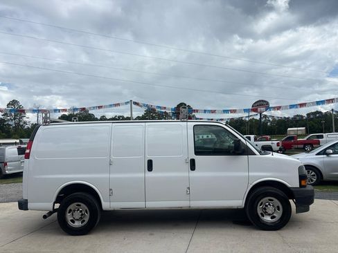Used 2020 Chevrolet Express 2500 w/ Driver Convenience Package RWD image 4
