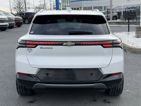 New 2026 Chevrolet Equinox EV LT image 13