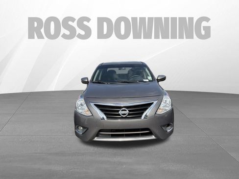 Used 2017 Nissan Versa SV w/ SV Special Edition Package FWD image 2