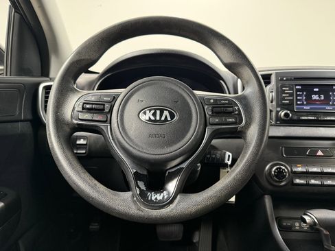Used 2018 Kia Sportage LX image 16