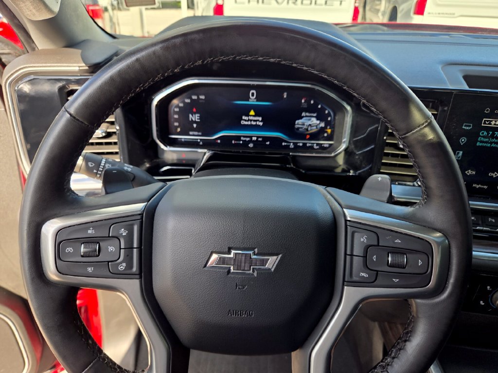 Used 2023 Chevrolet Silverado 1500 RST AWD/4WD image 31