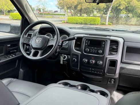 Used 2015 RAM 3500 Tradesman image 3