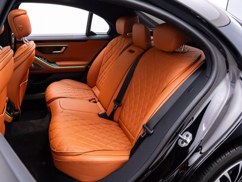 Certified 2025 Mercedes-Benz S 500 4MATIC image 19