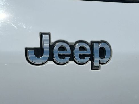 Used 2022 Jeep Grand Cherokee L Limited w/ Luxury Tech Group II AWD/4WD image 12