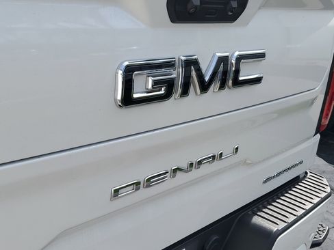 Used 2024 GMC Sierra 1500 Denali Ultimate AWD/4WD image 8