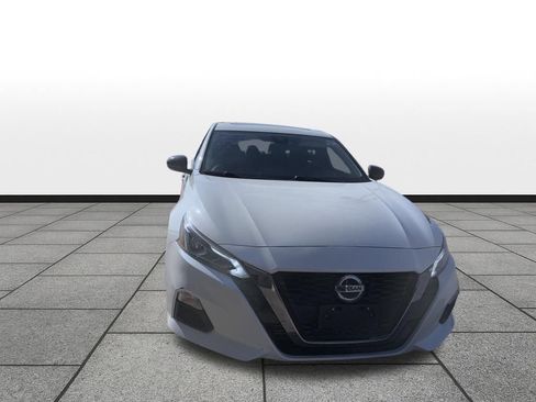 Used 2021 Nissan Altima 2.0 SR FWD image 2
