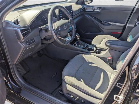 Used 2022 Hyundai Ioniq SEL FWD image 9