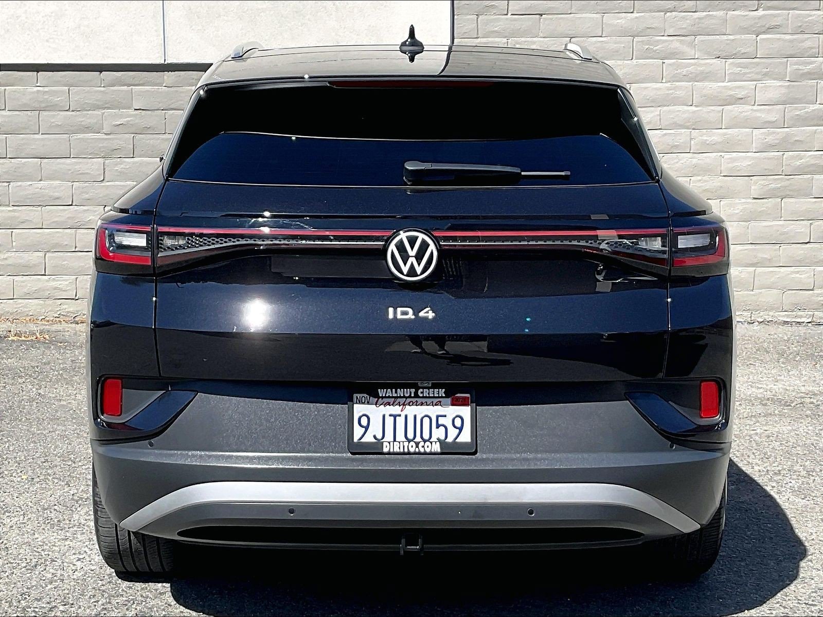 Used 2023 Volkswagen ID.4 Pro S Plus AWD/4WD image 3