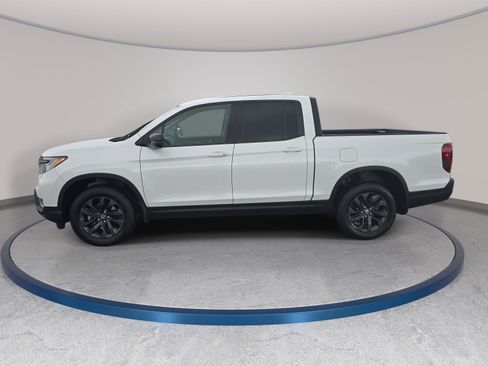 Used 2024 Honda Ridgeline Sport image 8