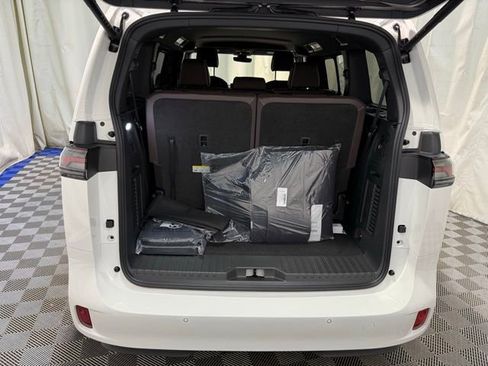 New 2025 Volkswagen ID. Buzz Pro S image 34