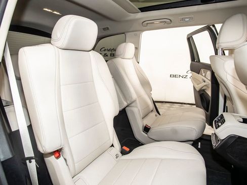 Used 2023 Mercedes-Benz GLS 450 4MATIC image 21