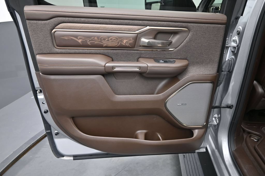 Used 2025 RAM 1500 Limited AWD/4WD image 15