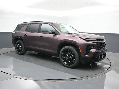 New 2026 Chevrolet Traverse RS w/ LPO, Floor Liner Package image 7
