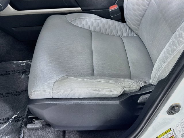 Used 2022 Toyota Tundra SR5 w/ SR5 Convenience Package AWD/4WD image 18