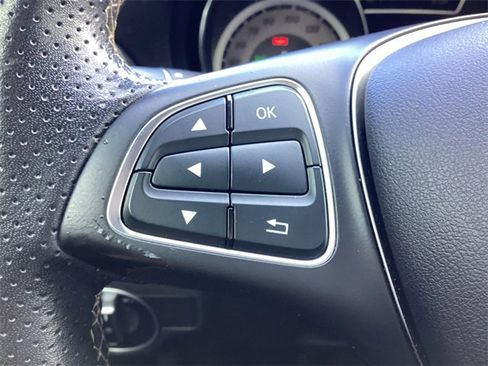 Used 2016 Mercedes-Benz GLA 250 4MATIC image 17