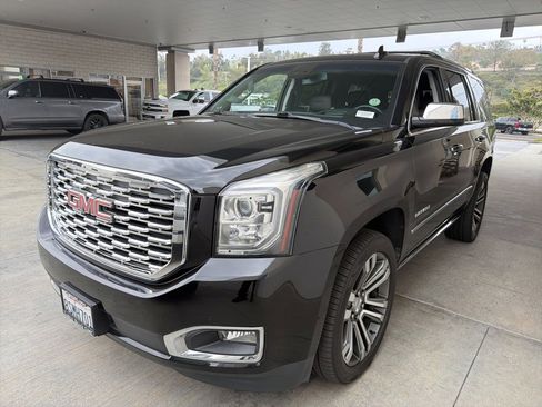 Used 2019 GMC Yukon Denali w/ Denali Ultimate Package image 2