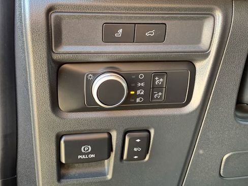 Certified 2022 Ford Expedition XLT w/ Equipment Group 202A image 27