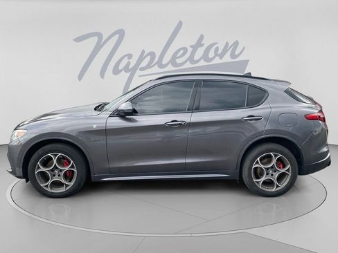 Used 2022 Alfa Romeo Stelvio Ti w/ Active Assist Plus Package AWD/4WD image 4