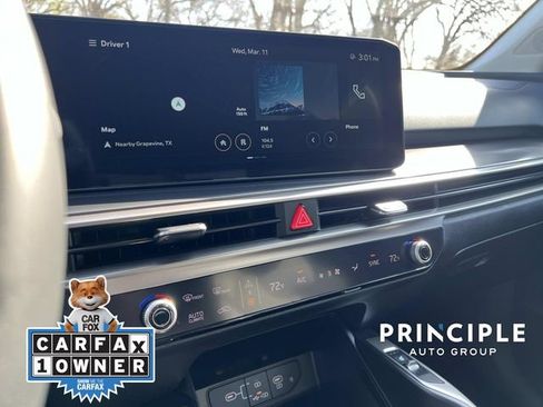 Used 2025 Kia Sorento S image 23